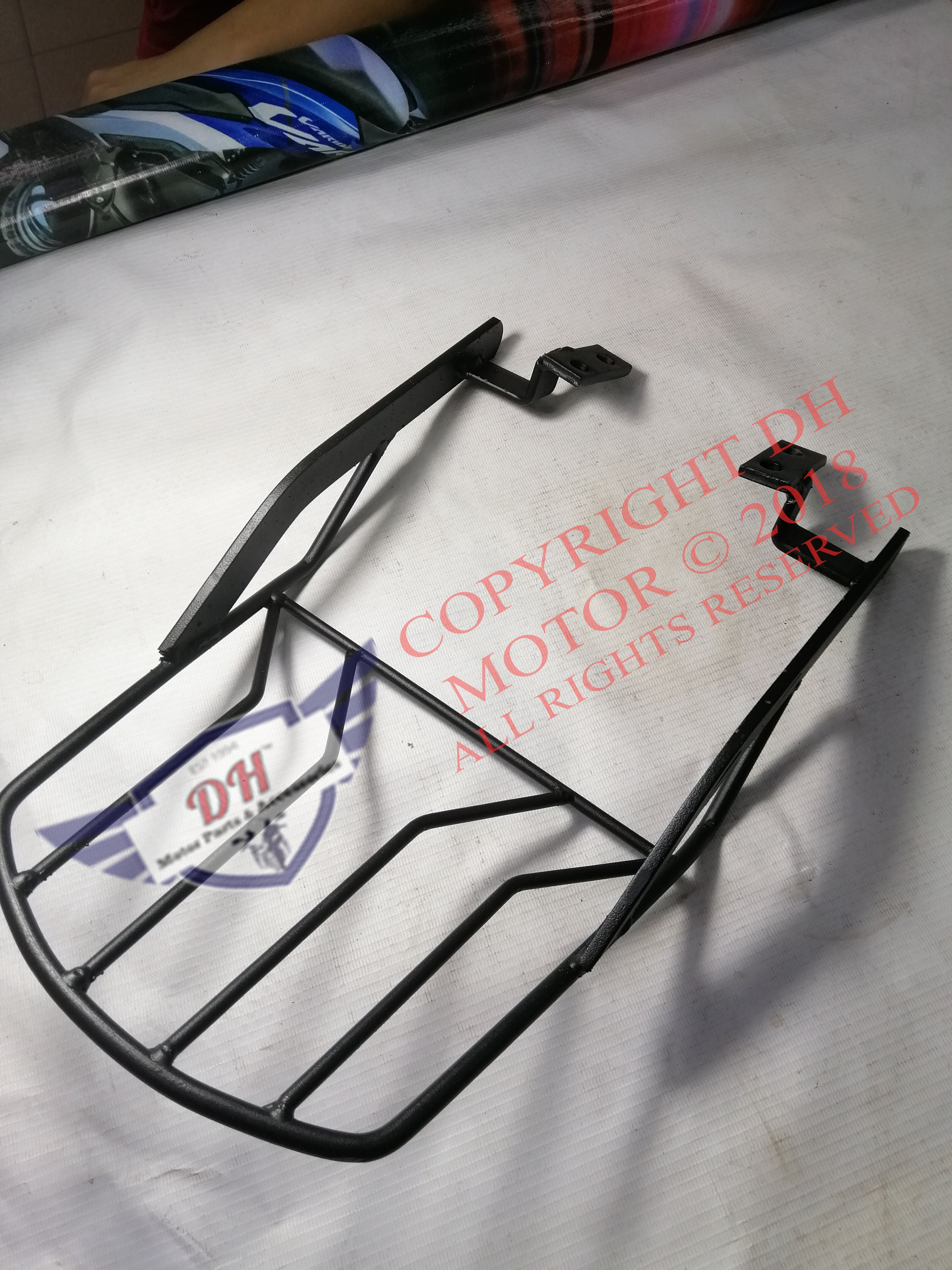 CT100 / CT110 MONORACK / MONORACK J SINGAPORE LUGGAGE BOX RACK GIVI MO ...